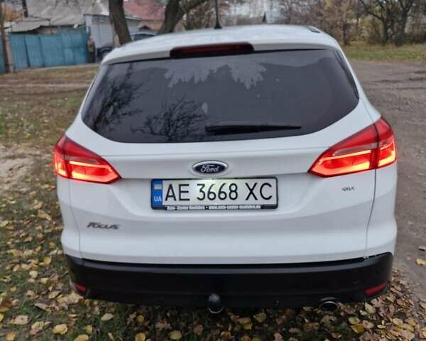 Белый Форд Фокус, объемом двигателя 2 л и пробегом 174 тыс. км за 9500 $, фото 6 на Automoto.ua