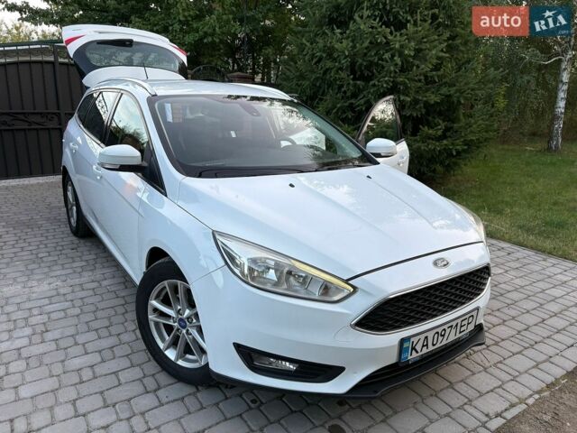 Білий Форд Фокус, об'ємом двигуна 1 л та пробігом 89 тис. км за 8500 $, фото 5 на Automoto.ua