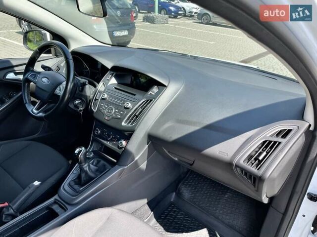 Білий Форд Фокус, об'ємом двигуна 1.6 л та пробігом 156 тис. км за 9700 $, фото 30 на Automoto.ua