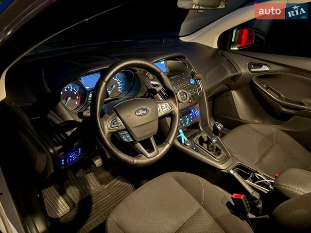 Білий Форд Фокус, об'ємом двигуна 1 л та пробігом 89 тис. км за 8500 $, фото 2 на Automoto.ua
