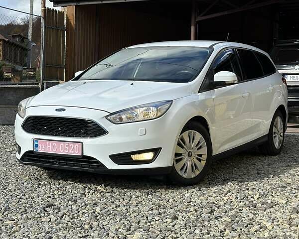 Белый Форд Фокус, объемом двигателя 1.5 л и пробегом 89 тыс. км за 11000 $, фото 3 на Automoto.ua