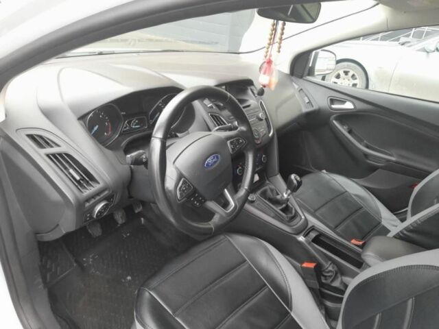 Белый Форд Фокус, объемом двигателя 1.5 л и пробегом 65 тыс. км за 15500 $, фото 4 на Automoto.ua