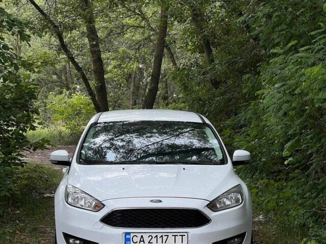 Белый Форд Фокус, объемом двигателя 1 л и пробегом 140 тыс. км за 8000 $, фото 6 на Automoto.ua