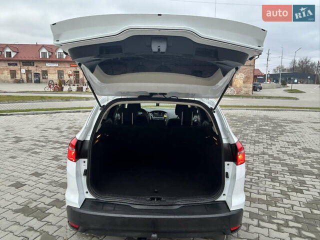 Белый Форд Фокус, объемом двигателя 1.5 л и пробегом 89 тыс. км за 10600 $, фото 18 на Automoto.ua