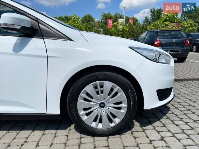 Білий Форд Фокус, об'ємом двигуна 1.6 л та пробігом 156 тис. км за 9700 $, фото 44 на Automoto.ua