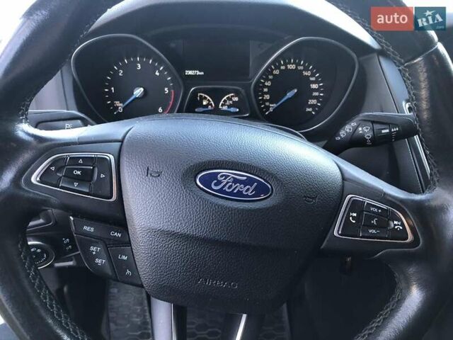 Белый Форд Фокус, объемом двигателя 1.5 л и пробегом 236 тыс. км за 9350 $, фото 9 на Automoto.ua