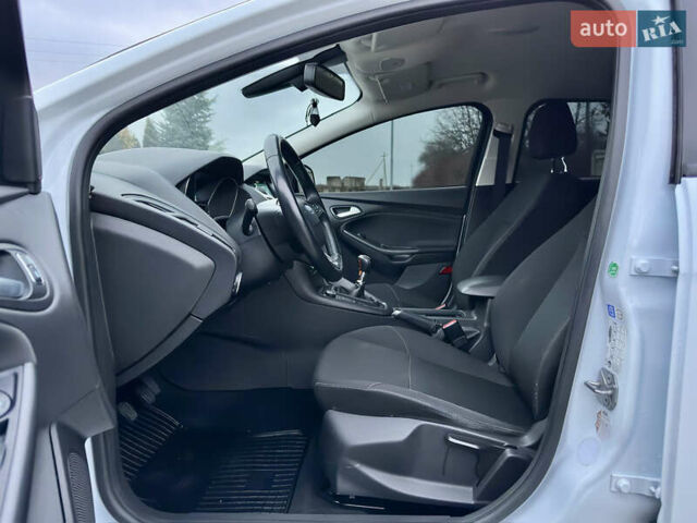 Белый Форд Фокус, объемом двигателя 1.5 л и пробегом 224 тыс. км за 10999 $, фото 61 на Automoto.ua