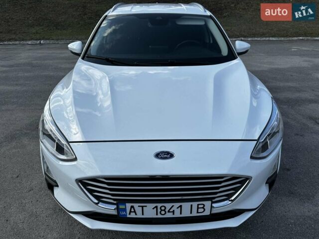 Білий Форд Фокус, об'ємом двигуна 1.5 л та пробігом 230 тис. км за 11400 $, фото 7 на Automoto.ua