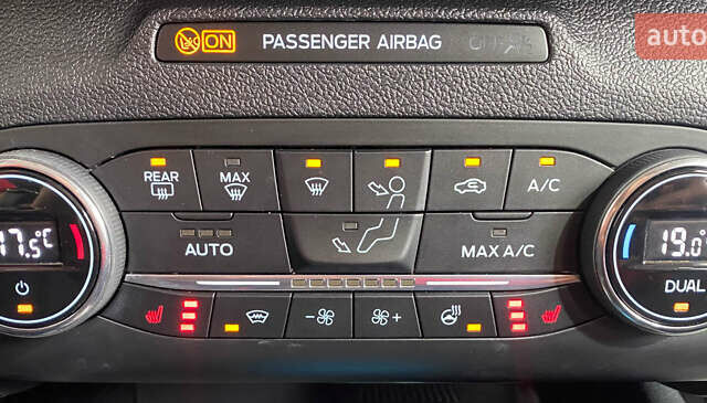 Білий Форд Фокус, об'ємом двигуна 2 л та пробігом 180 тис. км за 14950 $, фото 19 на Automoto.ua