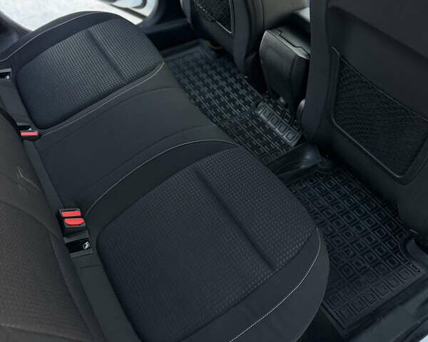 Белый Форд Фокус, объемом двигателя 1.5 л и пробегом 239 тыс. км за 11700 $, фото 9 на Automoto.ua