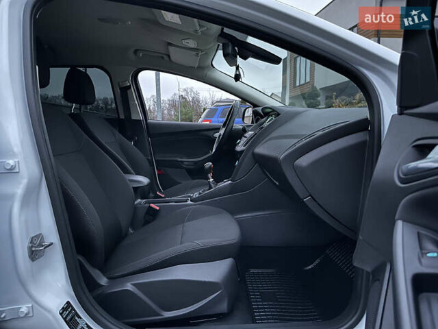 Белый Форд Фокус, объемом двигателя 1.5 л и пробегом 224 тыс. км за 10999 $, фото 87 на Automoto.ua