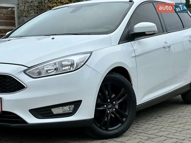 Белый Форд Фокус, объемом двигателя 1.5 л и пробегом 224 тыс. км за 10999 $, фото 12 на Automoto.ua