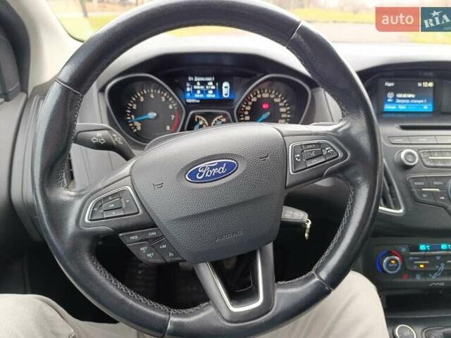 Белый Форд Фокус, объемом двигателя 1 л и пробегом 187 тыс. км за 8800 $, фото 7 на Automoto.ua