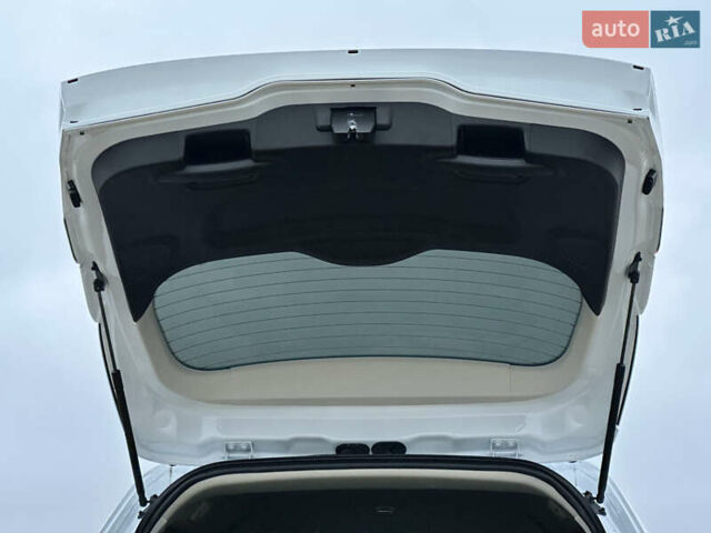 Белый Форд Фокус, объемом двигателя 1.5 л и пробегом 224 тыс. км за 10999 $, фото 53 на Automoto.ua