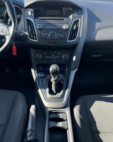 Белый Форд Фокус, объемом двигателя 1.6 л и пробегом 102 тыс. км за 10700 $, фото 39 на Automoto.ua