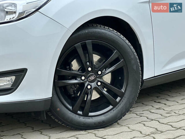 Белый Форд Фокус, объемом двигателя 1.5 л и пробегом 224 тыс. км за 10999 $, фото 11 на Automoto.ua
