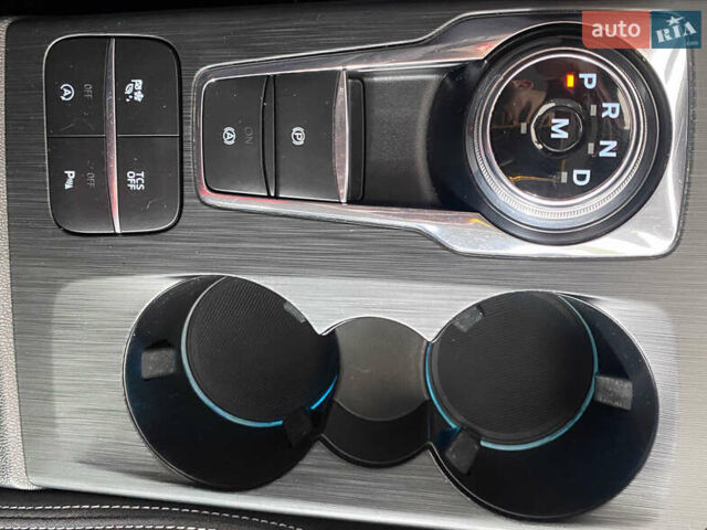 Білий Форд Фокус, об'ємом двигуна 2 л та пробігом 180 тис. км за 14950 $, фото 22 на Automoto.ua