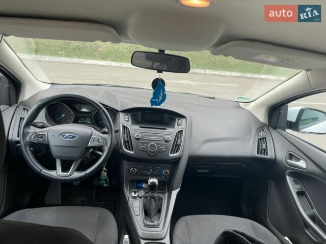 Белый Форд Фокус, объемом двигателя 1 л и пробегом 154 тыс. км за 8500 $, фото 3 на Automoto.ua