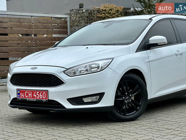 Белый Форд Фокус, объемом двигателя 1.5 л и пробегом 224 тыс. км за 10999 $, фото 8 на Automoto.ua