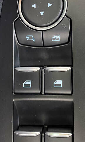 Білий Форд Фокус, об'ємом двигуна 2 л та пробігом 180 тис. км за 14950 $, фото 23 на Automoto.ua