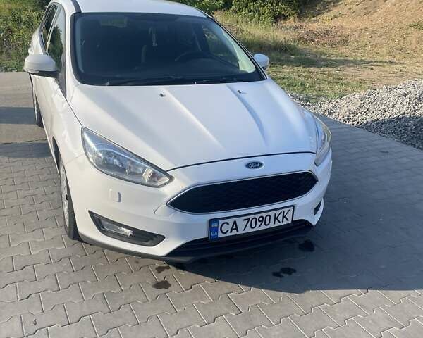 Білий Форд Фокус, об'ємом двигуна 1.5 л та пробігом 224 тис. км за 10800 $, фото 4 на Automoto.ua
