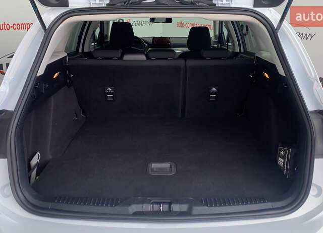 Білий Форд Фокус, об'ємом двигуна 2 л та пробігом 180 тис. км за 14950 $, фото 4 на Automoto.ua