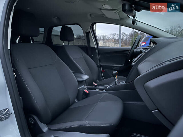 Белый Форд Фокус, объемом двигателя 1.5 л и пробегом 224 тыс. км за 10999 $, фото 88 на Automoto.ua