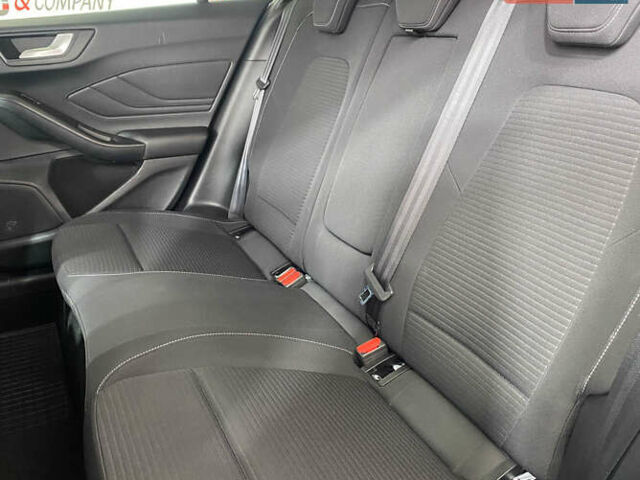 Білий Форд Фокус, об'ємом двигуна 2 л та пробігом 180 тис. км за 14950 $, фото 23 на Automoto.ua