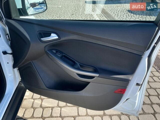 Белый Форд Фокус, объемом двигателя 1.6 л и пробегом 102 тыс. км за 10700 $, фото 30 на Automoto.ua