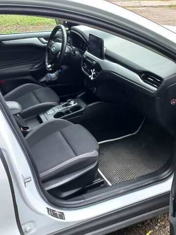 Белый Форд Фокус, объемом двигателя 2 л и пробегом 194 тыс. км за 14800 $, фото 16 на Automoto.ua