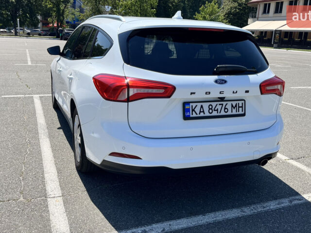 Белый Форд Фокус, объемом двигателя 1.5 л и пробегом 175 тыс. км за 14500 $, фото 6 на Automoto.ua