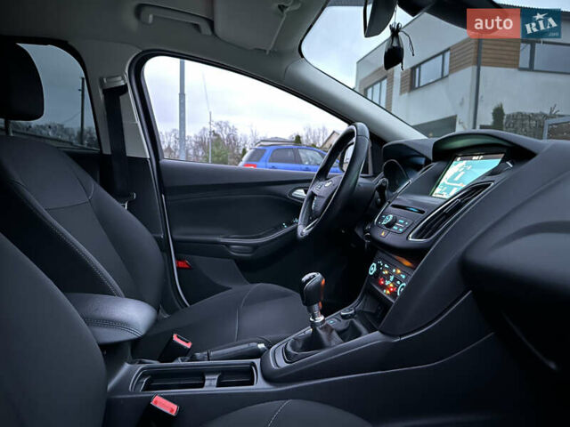 Белый Форд Фокус, объемом двигателя 1.5 л и пробегом 224 тыс. км за 10999 $, фото 93 на Automoto.ua