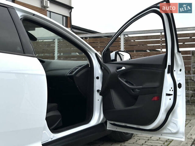 Белый Форд Фокус, объемом двигателя 1.5 л и пробегом 224 тыс. км за 10999 $, фото 85 на Automoto.ua