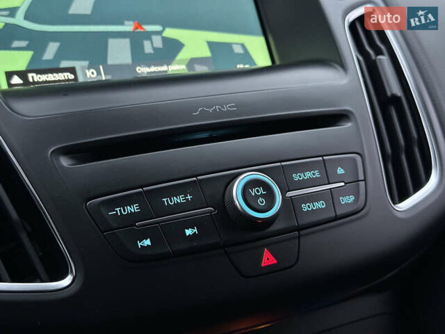 Белый Форд Фокус, объемом двигателя 1.5 л и пробегом 224 тыс. км за 10999 $, фото 69 на Automoto.ua