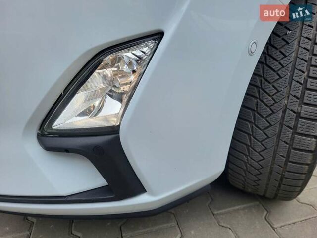 Белый Форд Фокус, объемом двигателя 1.5 л и пробегом 190 тыс. км за 14500 $, фото 72 на Automoto.ua