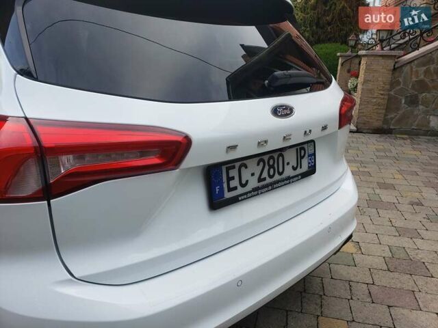 Белый Форд Фокус, объемом двигателя 1.5 л и пробегом 187 тыс. км за 13950 $, фото 19 на Automoto.ua