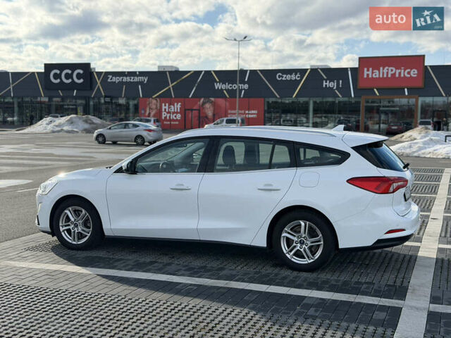 Белый Форд Фокус, объемом двигателя 1.5 л и пробегом 234 тыс. км за 7200 $, фото 2 на Automoto.ua