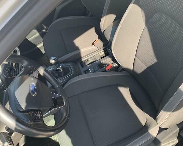 Белый Форд Фокус, объемом двигателя 1.5 л и пробегом 218 тыс. км за 13000 $, фото 3 на Automoto.ua