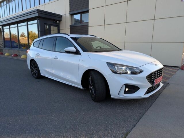 Белый Форд Фокус, объемом двигателя 1.5 л и пробегом 159 тыс. км за 15300 $, фото 4 на Automoto.ua