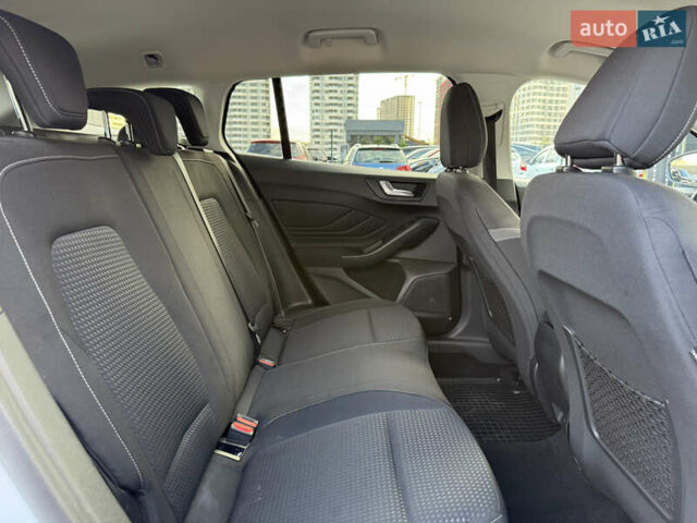 Белый Форд Фокус, объемом двигателя 2 л и пробегом 218 тыс. км за 16500 $, фото 46 на Automoto.ua