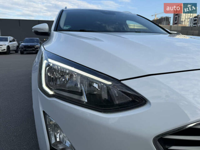 Белый Форд Фокус, объемом двигателя 2 л и пробегом 218 тыс. км за 16500 $, фото 49 на Automoto.ua