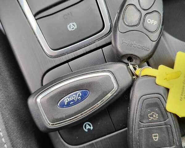 Белый Форд Фокус, объемом двигателя 1.5 л и пробегом 190 тыс. км за 14500 $, фото 7 на Automoto.ua