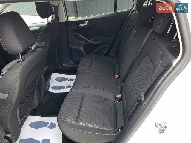 Белый Форд Фокус, объемом двигателя 1.5 л и пробегом 190 тыс. км за 14500 $, фото 18 на Automoto.ua