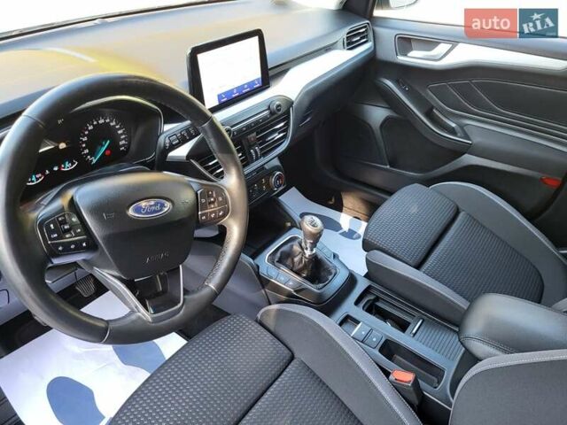 Белый Форд Фокус, объемом двигателя 1.5 л и пробегом 160 тыс. км за 13999 $, фото 60 на Automoto.ua