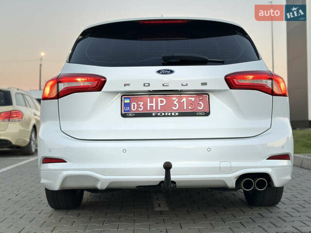Белый Форд Фокус, объемом двигателя 1.5 л и пробегом 160 тыс. км за 15500 $, фото 6 на Automoto.ua
