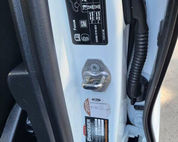 Белый Форд Фокус, объемом двигателя 1.5 л и пробегом 160 тыс. км за 13999 $, фото 18 на Automoto.ua