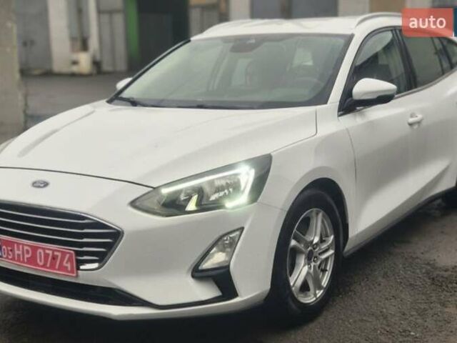 Білий Форд Фокус, об'ємом двигуна 1.5 л та пробігом 199 тис. км за 11900 $, фото 1 на Automoto.ua