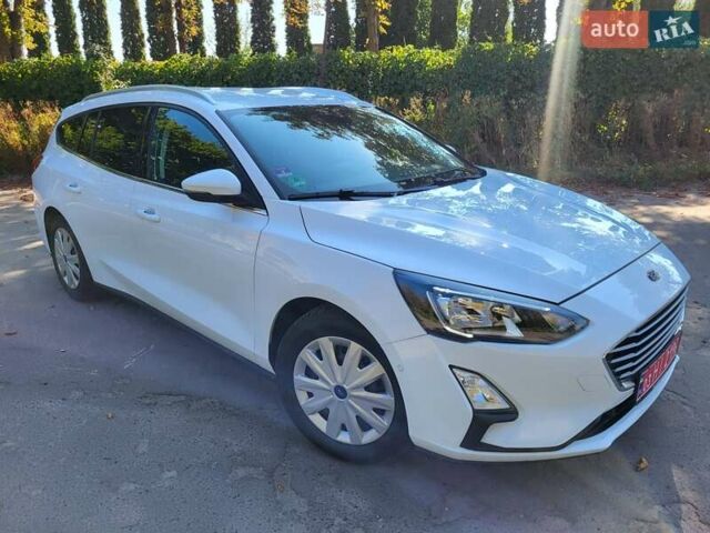 Белый Форд Фокус, объемом двигателя 1.5 л и пробегом 160 тыс. км за 13999 $, фото 65 на Automoto.ua