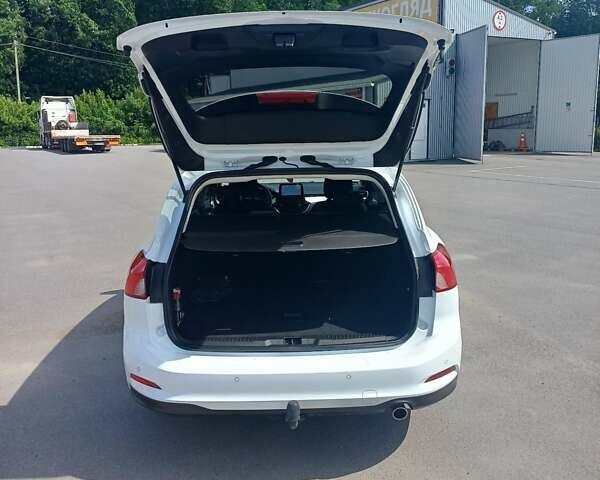 Белый Форд Фокус, объемом двигателя 1.5 л и пробегом 175 тыс. км за 11999 $, фото 28 на Automoto.ua