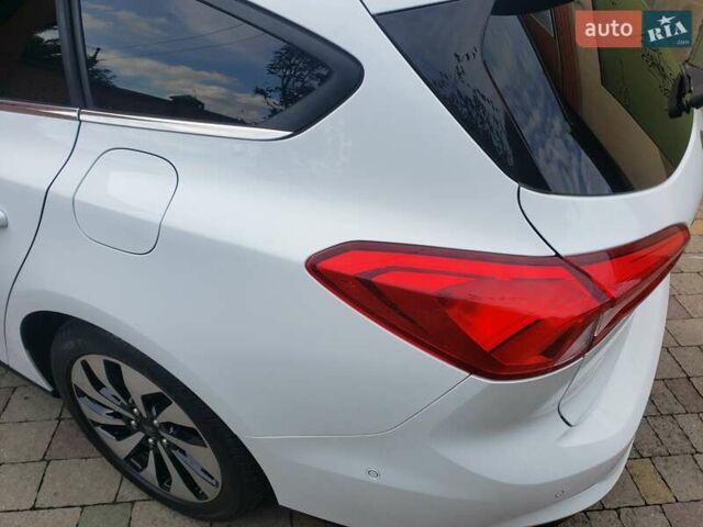 Белый Форд Фокус, объемом двигателя 1.5 л и пробегом 187 тыс. км за 13950 $, фото 16 на Automoto.ua